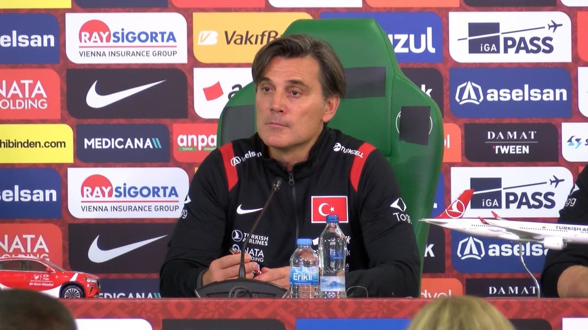 Montella, İtalya'ya 4-1 yenilen Milli Takım'da 30 dakika ıslıklanmayı hak ettik dedi
